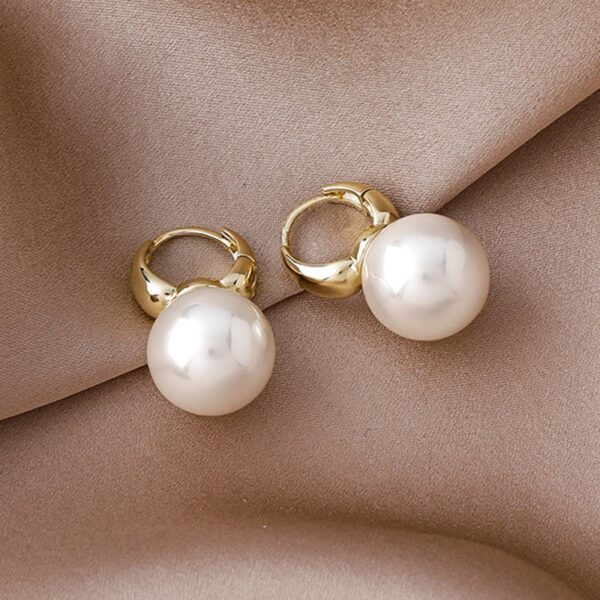 New Cute Pearl Studs Hoop Earrings for Women Gold Color Eardrop Minimalist Tiny Huggies Hoops Wedding Fashion Jewelry - Image 2