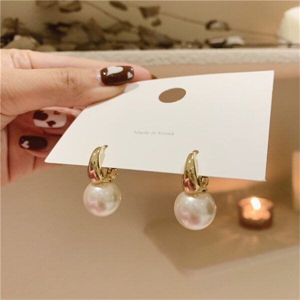 New Cute Pearl Studs Hoop Earrings for Women Gold Color Eardrop Minimalist Tiny Huggies Hoops Wedding Fashion Jewelry - Image 4